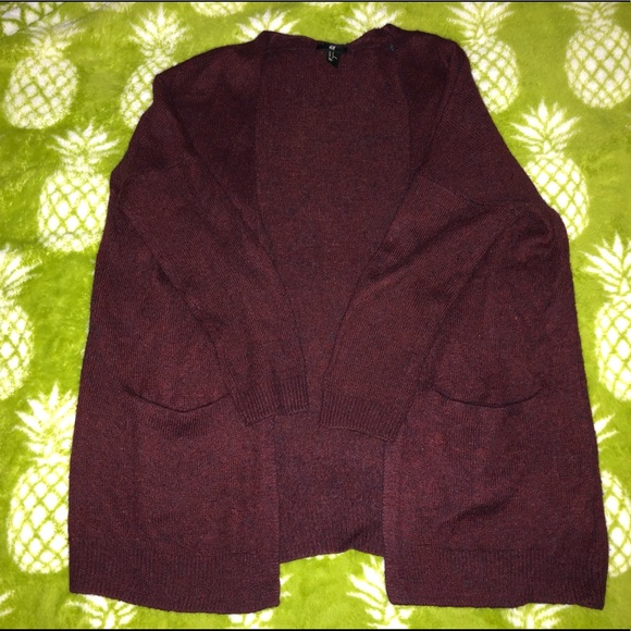 🍄h&m eggplant colored cardigan with pockets - Picture 2 of 4